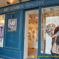 Art Symbol Gallery, Place des Vosges